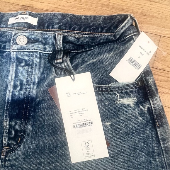 ⚡️NWT⚡️Moussy denim shorts size 29 - Picture 3 of 5